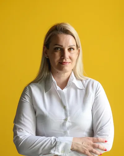 Liszák Borsos Laura