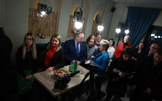 Avior Hotel kiemelt jelentőségű közepes léptékű turisztikai fejlesztés ünnepélyes átadása 
