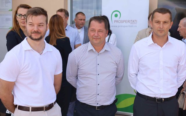 A palicsi Navigator apartmanház ünnepélyes átadása