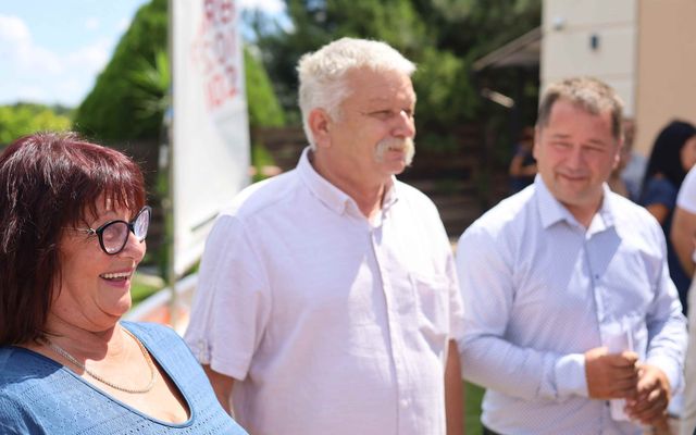 A palicsi Navigator apartmanház ünnepélyes átadása