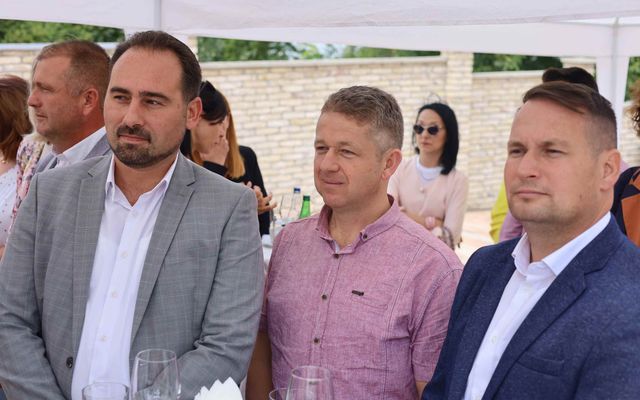 A palicsi Navigator apartmanház ünnepélyes átadása