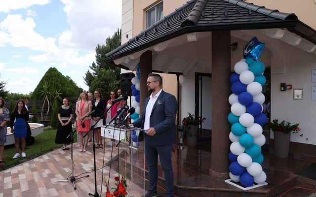 A palicsi Navigator apartmanház ünnepélyes átadása