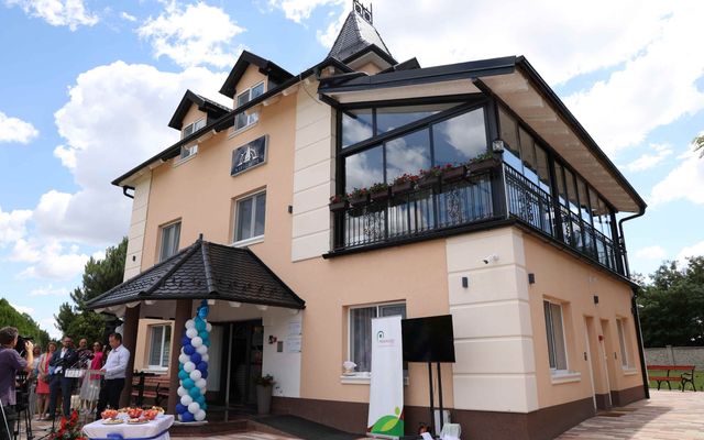 A palicsi Navigator apartmanház ünnepélyes átadása