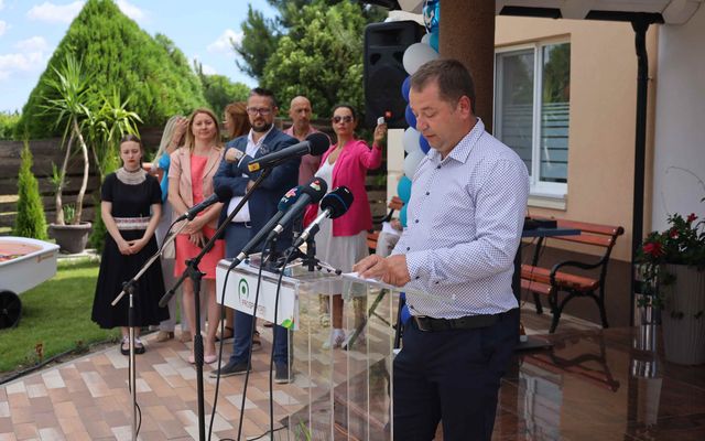 A palicsi Navigator apartmanház ünnepélyes átadása