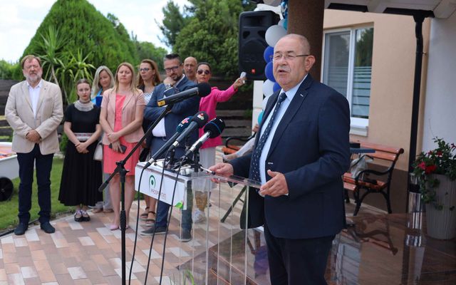 A palicsi Navigator apartmanház ünnepélyes átadása