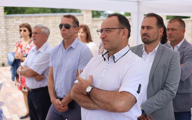 A palicsi Navigator apartmanház ünnepélyes átadása