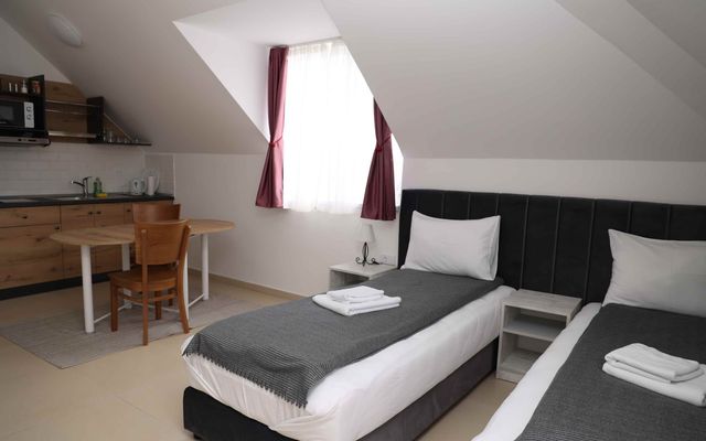 A palicsi Navigator apartmanház ünnepélyes átadása