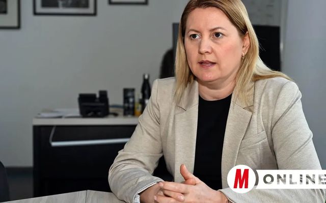 STRATÉGIA A SZÜLŐFÖLDÖN VALÓ BOLDOGULÁSÉRT