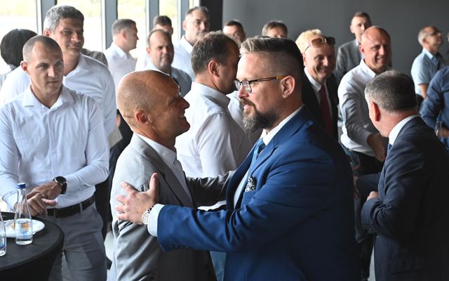 DLC Kft. kiemelt jelentőségű nagyléptékű gazdasági fejlesztés ünnepélyes átadása 