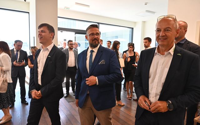 DLC Kft. kiemelt jelentőségű nagyléptékű gazdasági fejlesztés ünnepélyes átadása 
