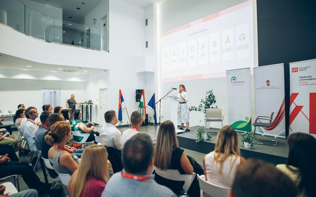 A Vajdasági Mentorprogram 4. évadának szakmai napja Zentán
