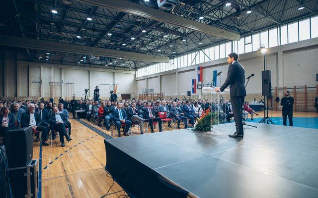 Ünnepélyes szerződéskötés a mezőgazdasági eszközök pályázat nyerteseivel