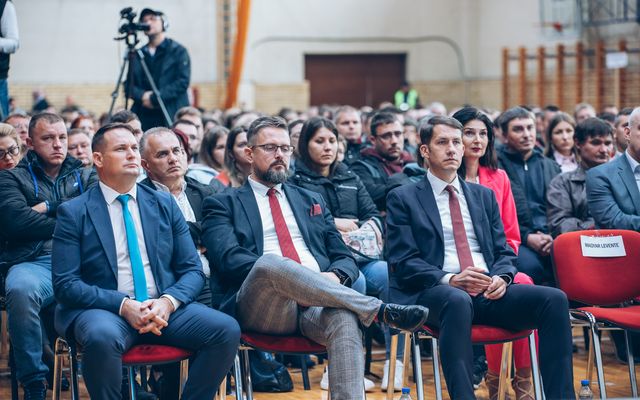 Ünnepélyes szerződéskötés a mezőgazdasági eszközök pályázat nyerteseivel
