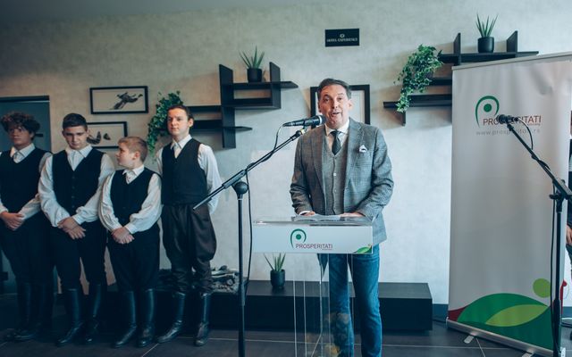Az óbecsei Hotel Experience Lux kiemelt jelentőségű nagyléptékű turisztikai fejlesztés ünnepélyes átadása 