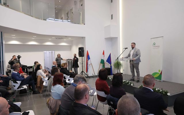 Prosperitati Alapítvány szakmai napot tartott Zentán