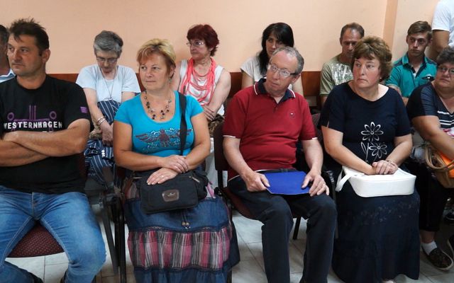 Szerződésaláírás öntözőrendszerekre (képek)
