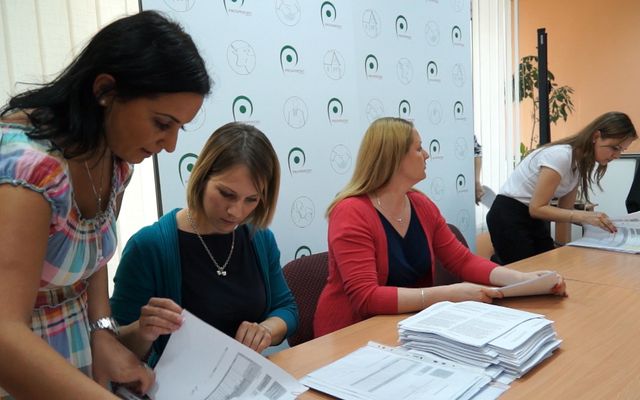 Szerződésaláírás öntözőrendszerekre (képek)