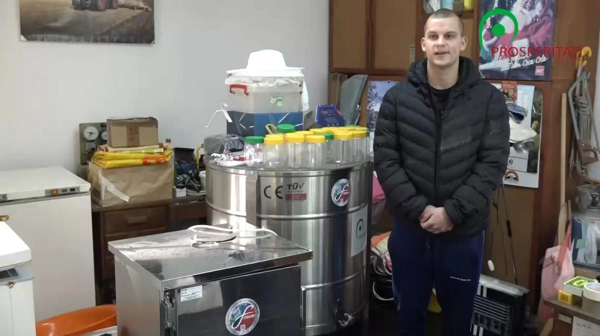 Több lábon, előre tartó irányban