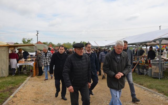 Bemutatkoztak a nyertes pályázók Magyarkanizsán (képek)