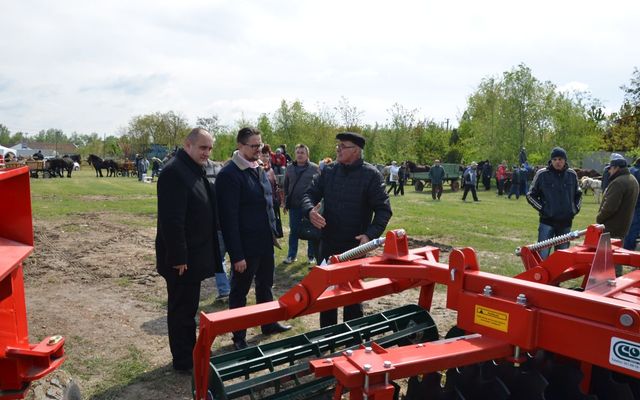 Bemutatkoztak a nyertes pályázók Magyarkanizsán (képek)