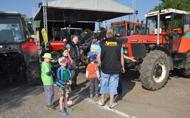 A Prosperitati Alapítvány nyertes pályázói is bemutatkoztak a X. Traktorfesztiválon (képek)