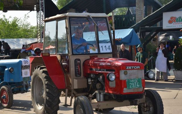 A Prosperitati Alapítvány nyertes pályázói is bemutatkoztak a X. Traktorfesztiválon (képek)