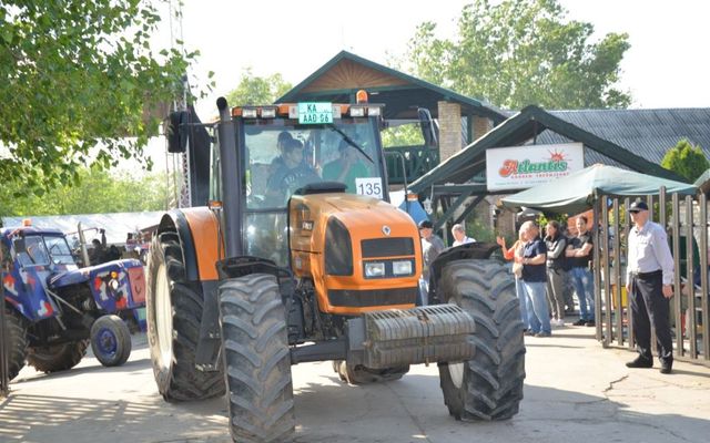 A Prosperitati Alapítvány nyertes pályázói is bemutatkoztak a X. Traktorfesztiválon (képek)