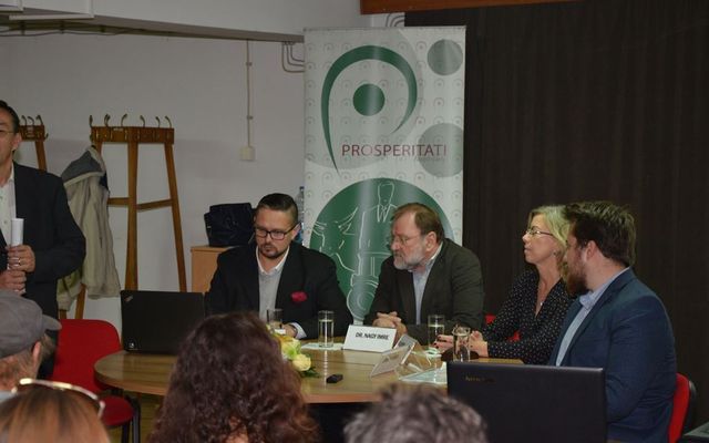 Közvitán az idegenforgalmi stratégia – Magyarkanizsa (képek)