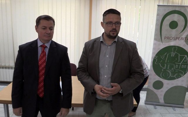 Szabadkán a Prosperitati Alapítvány házvásárlási pályázatának sikeres pályázóival aláírták a szerződéseket