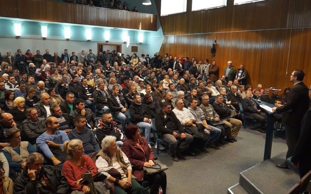 Szerződésaláírás a nyertes pályázókkal (képek)