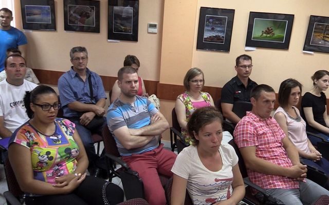 Szabadkán a Prosperitati Alapítvány házvásárlási pályázatának sikeres pályázóival aláírták a szerződéseket