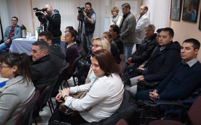 Szerződésaláírás a Pályakezdők vállalkozóvá válásának támogatására – START UP kiírt pályázat kapcsán (képek)