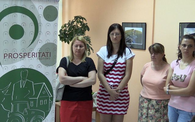 Szabadkán a Prosperitati Alapítvány házvásárlási pályázatának sikeres pályázóival aláírták a szerződéseket