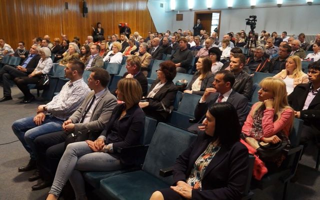 Szerződések aláírása a Prosperitati négy területén, első pályázati kiírás (képek)
