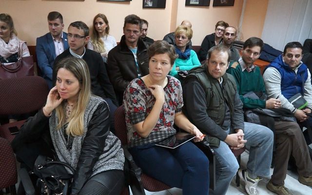 Szerződésaláírás a Pályakezdők vállalkozóvá válásának támogatására – START UP kiírt pályázat kapcsán (képek)