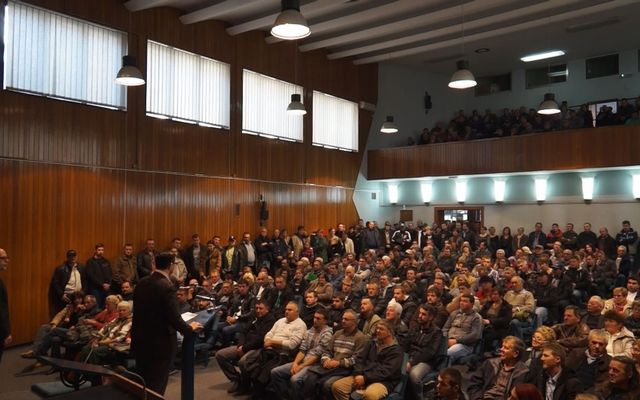 Szerződésaláírás a nyertes pályázókkal (képek)