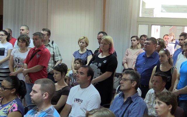 Szabadkán a Prosperitati Alapítvány házvásárlási pályázatának sikeres pályázóival aláírták a szerződéseket