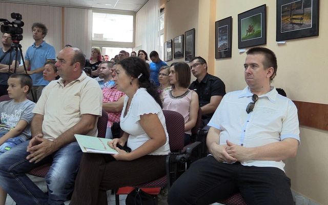 Szabadkán a Prosperitati Alapítvány házvásárlási pályázatának sikeres pályázóival aláírták a szerződéseket