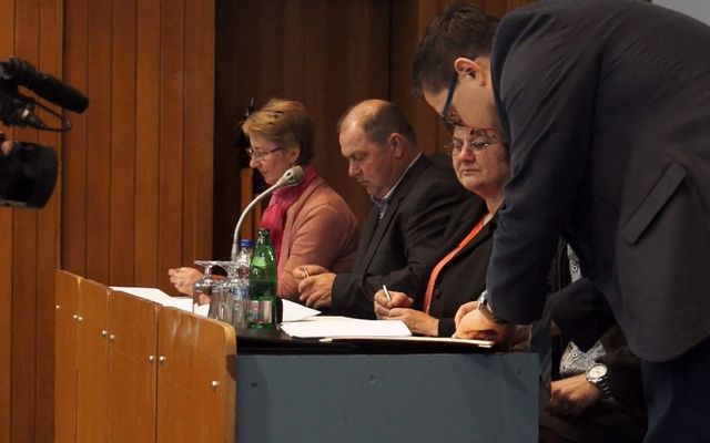 Szerződések aláírása a Prosperitati négy területén, első pályázati kiírás (képek)