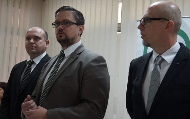 Szerződésaláírás a Pályakezdők vállalkozóvá válásának támogatására – START UP kiírt pályázat kapcsán (képek)