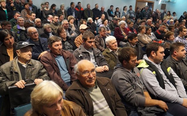 Szerződésaláírás a nyertes pályázókkal (képek)