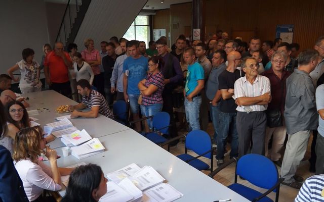 Szerződésaláírás a nyertes pályázókkal (képek)