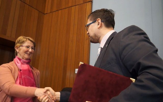 Szerződések aláírása a Prosperitati négy területén, első pályázati kiírás (képek)
