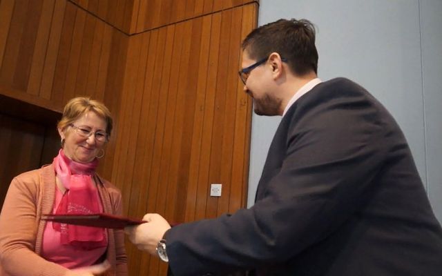 Szerződések aláírása a Prosperitati négy területén, első pályázati kiírás (képek)