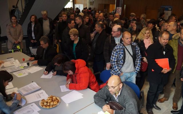 Szerződésaláírás a nyertes pályázókkal (képek)