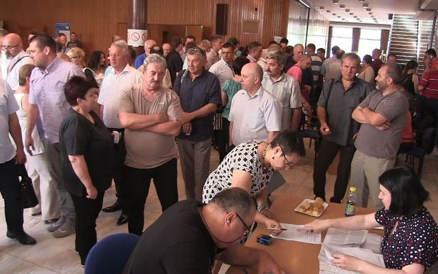Szerződésaláírás az egyéni vállalkozók, illetve a mikro- és kisvállalkozások eszközbeszerzésére kiírt pályázat nyerteseivel