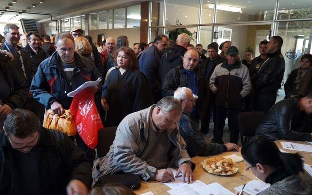 Szerződésaláírás a nyertes pályázókkal (képek)