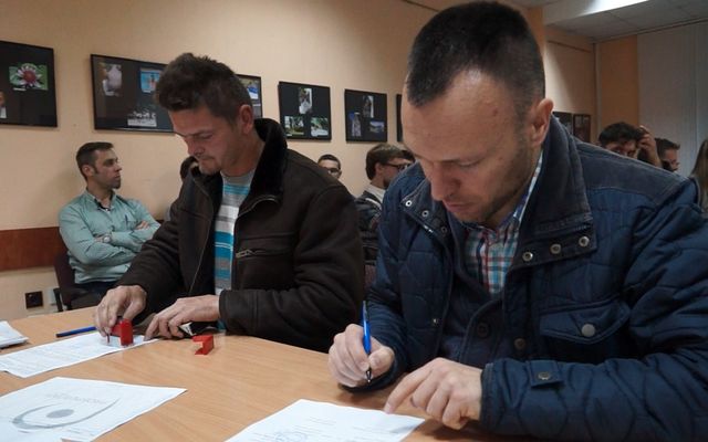 Szerződésaláírás a Pályakezdők vállalkozóvá válásának támogatására – START UP kiírt pályázat kapcsán (képek)