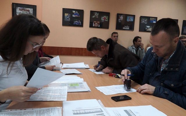 Szerződésaláírás a Pályakezdők vállalkozóvá válásának támogatására – START UP kiírt pályázat kapcsán (képek)
