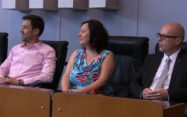 Szerződésaláírás a nyertes pályázókkal (képek)